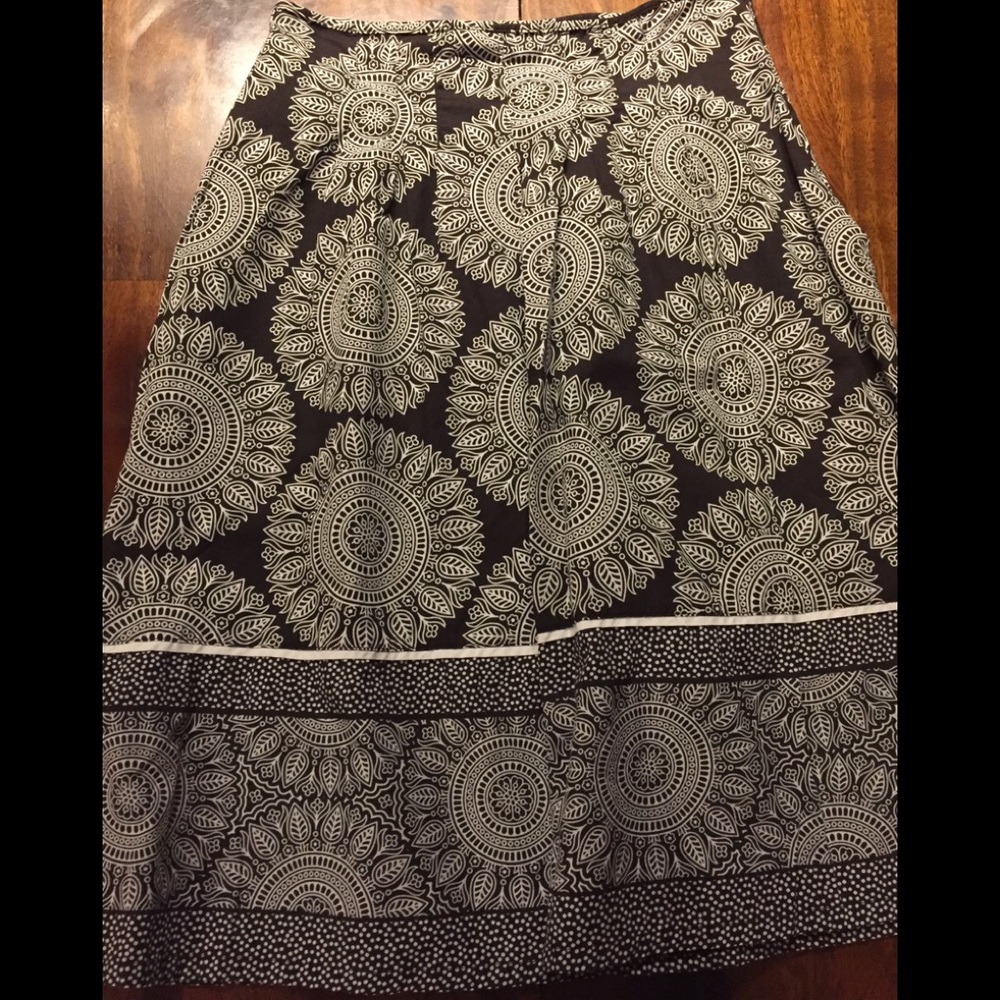 Adorable printed skirt